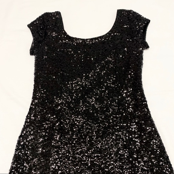 H&M Divided Black Sequin Dress - Picture 4 of 5